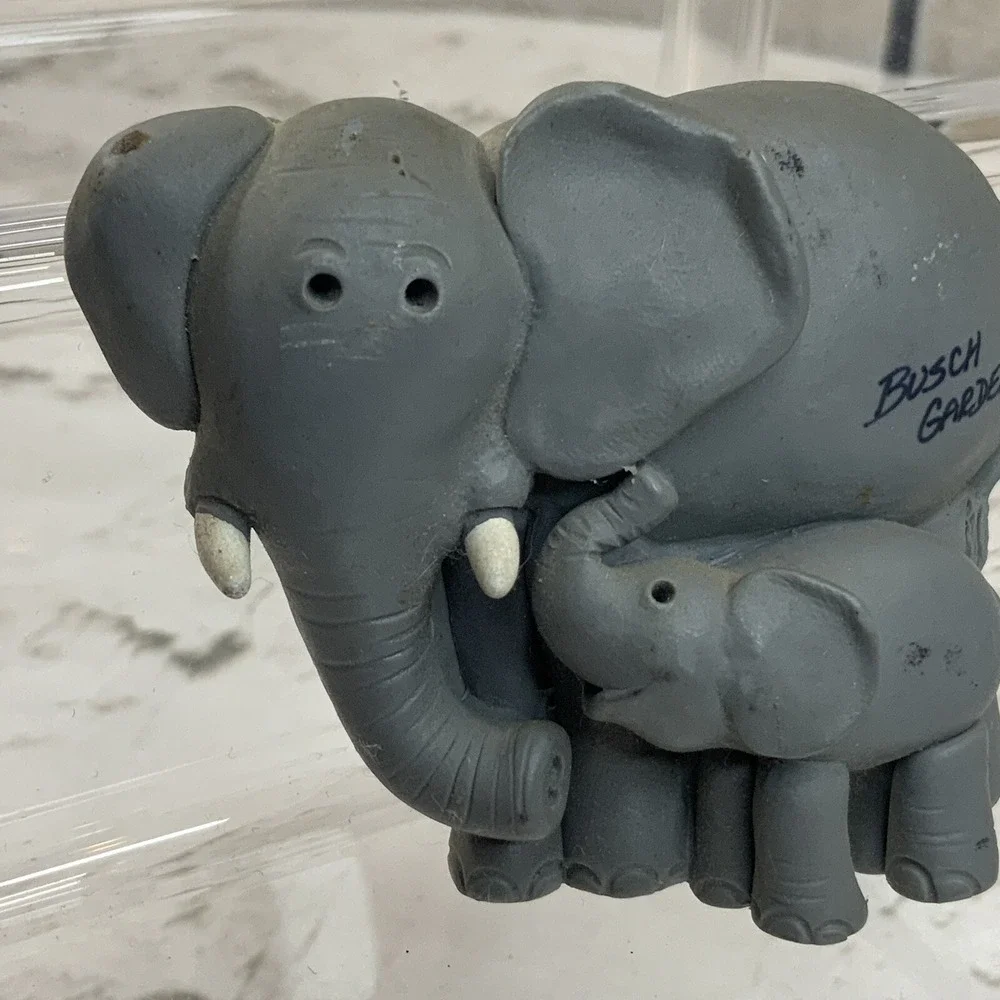 Clay Critters Inc. Busch Gardens Refrigerator Magnet‎ Clay Elephant Mom Baby